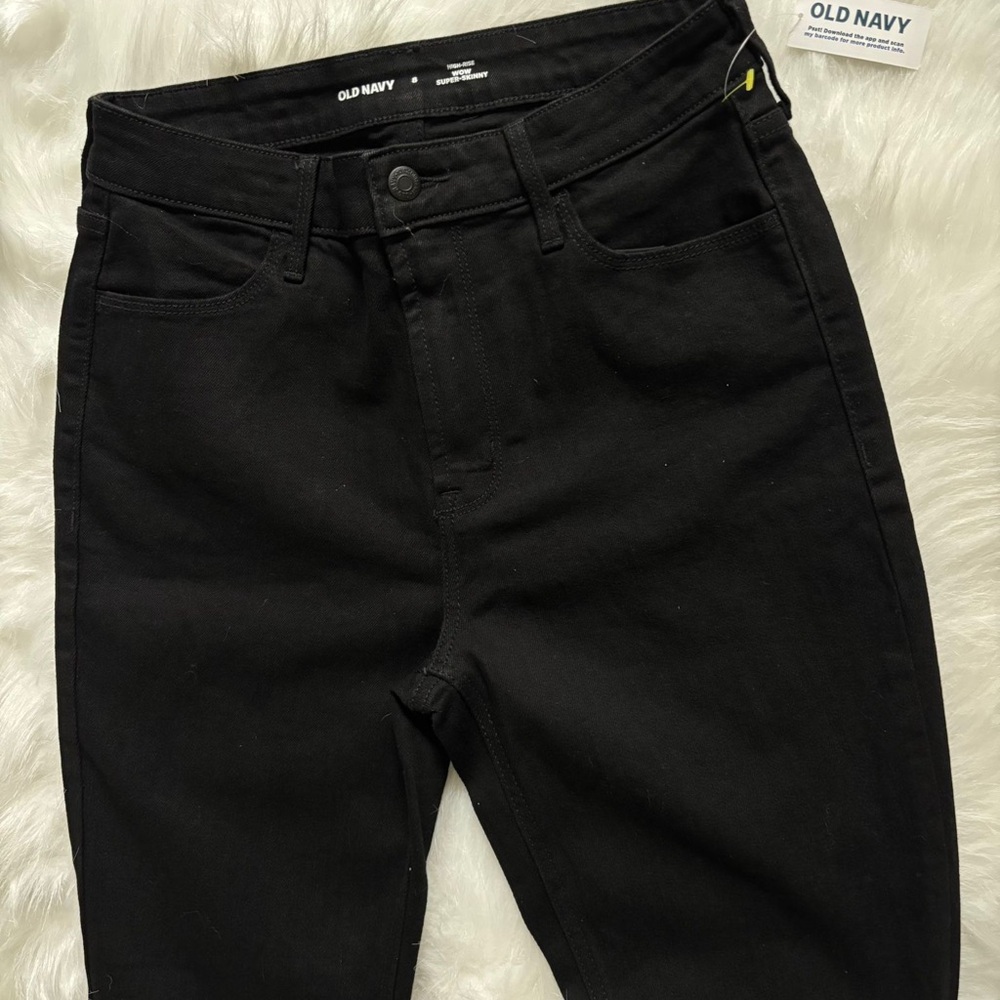 Old Navy Women's Jet Black Skinny Jeans.  Never used ✨